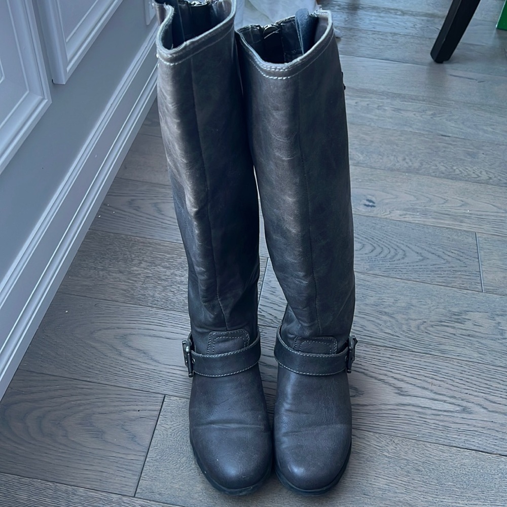 Women’s tall boots